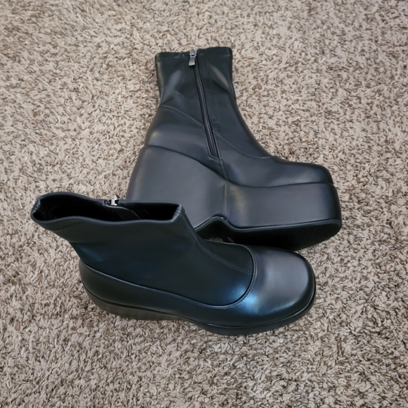 WETKISS BOOTS - Picture 4 of 5